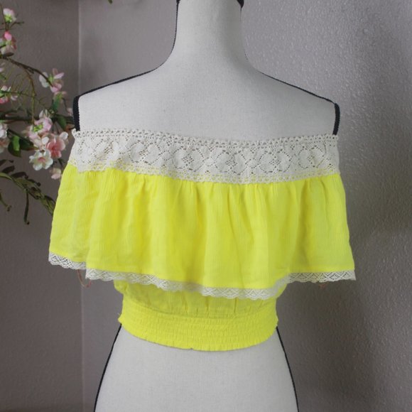 Flying Tomato Ruffle Lace Crop - Picture 4 of 4